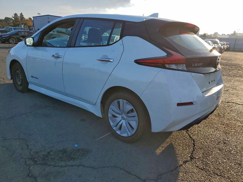 Фото 2 - NISSAN LEAF