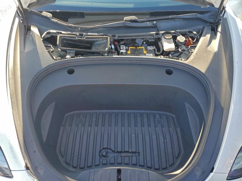 Фото 11 - TESLA MODEL 3