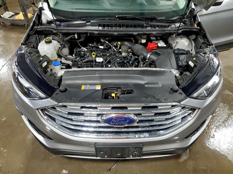 Фото 12 - FORD EDGE