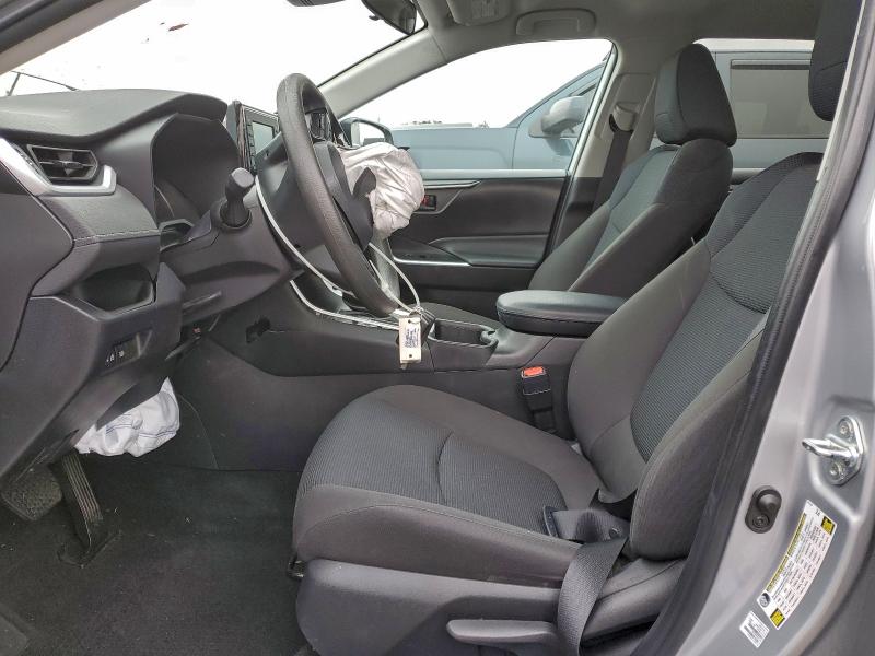 Фото 7 - TOYOTA RAV4