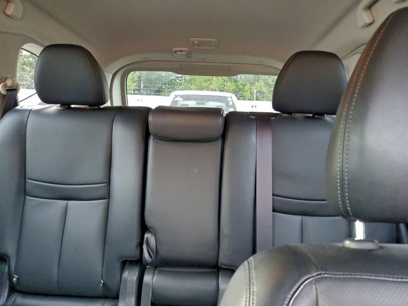 Фото 10 - NISSAN ROGUE