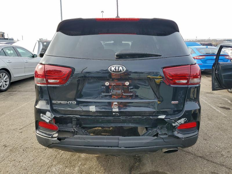 Фото 6 - KIA SORENTO