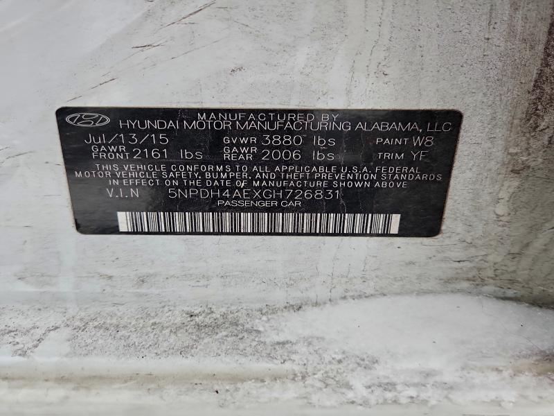 Фото 13 - HYUNDAI ELANTRA