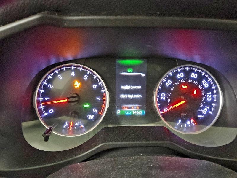 Фото 9 - TOYOTA RAV4