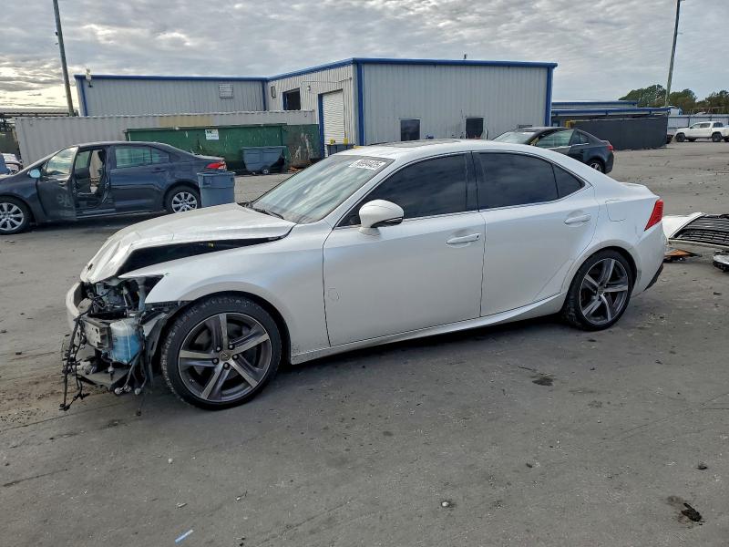 Фото 1 - LEXUS IS