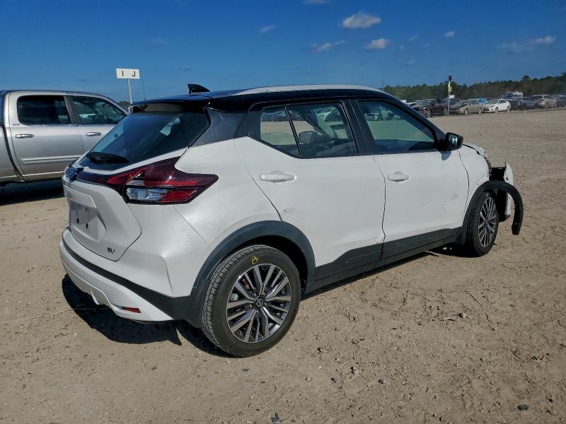 Фото 3 - NISSAN KICKS