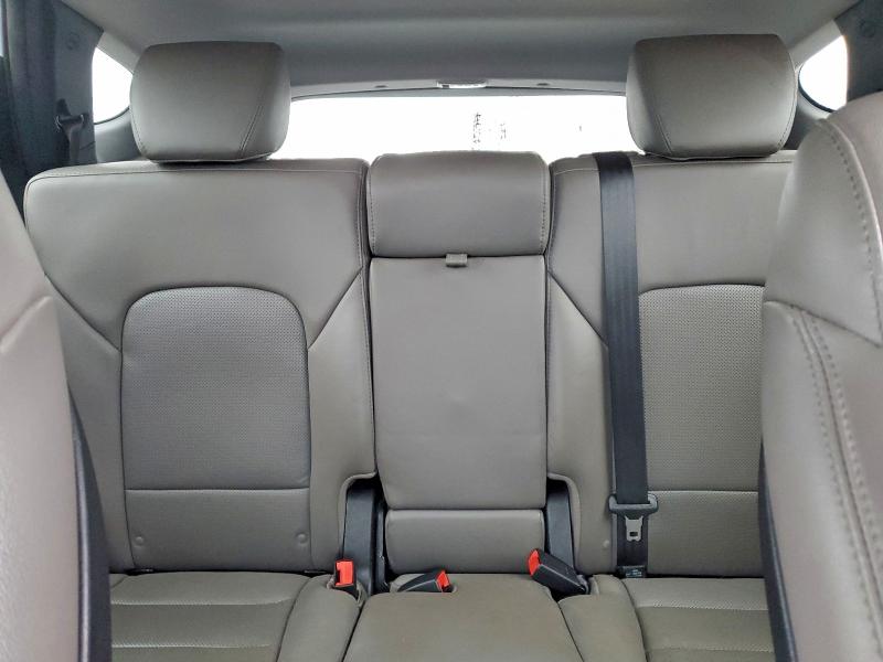 Фото 10 - HYUNDAI SANTA FE