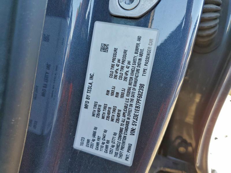 Фото 13 - TESLA MODEL 3