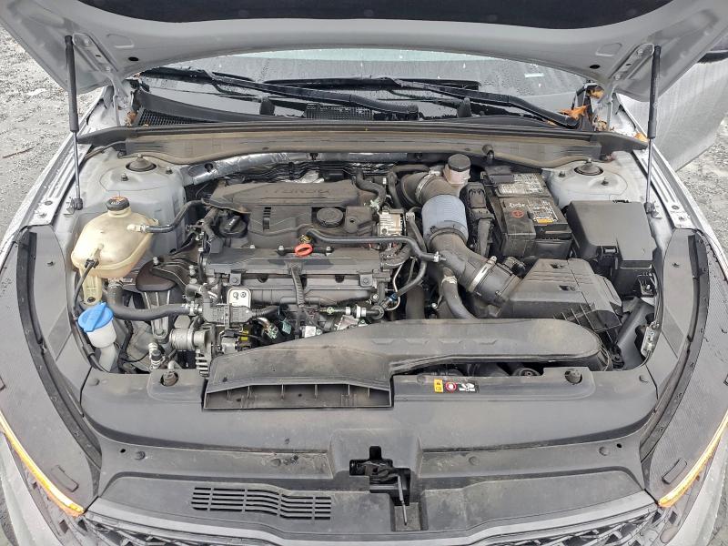 Фото 11 - KIA K5