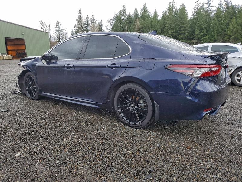 Фото 2 - TOYOTA CAMRY