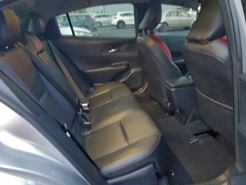 Фото 10 - TOYOTA PRIUS