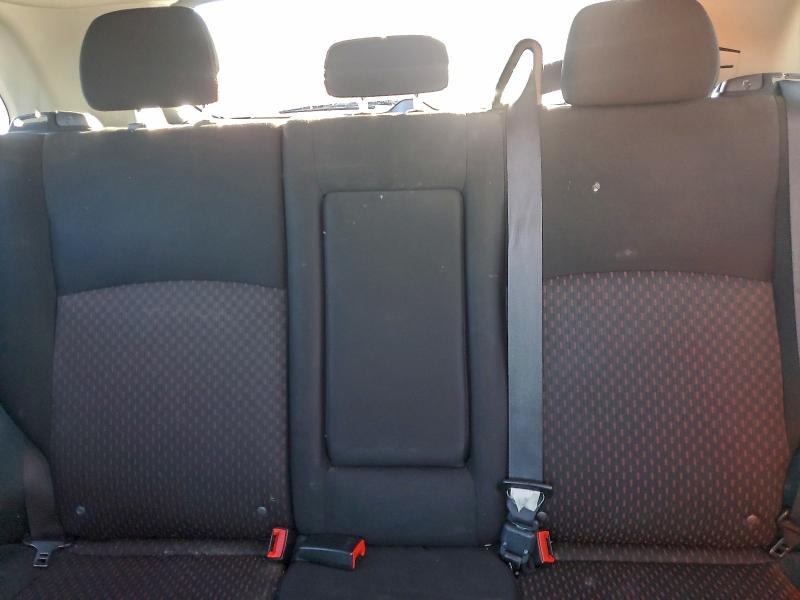 Фото 10 - MITSUBISHI OUTLANDER