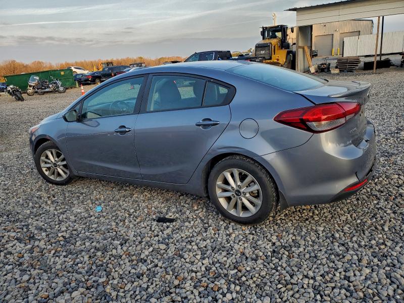 Фото 2 - KIA FORTE