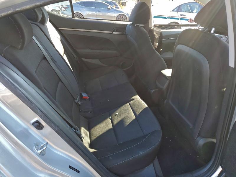 Фото 10 - HYUNDAI ELANTRA