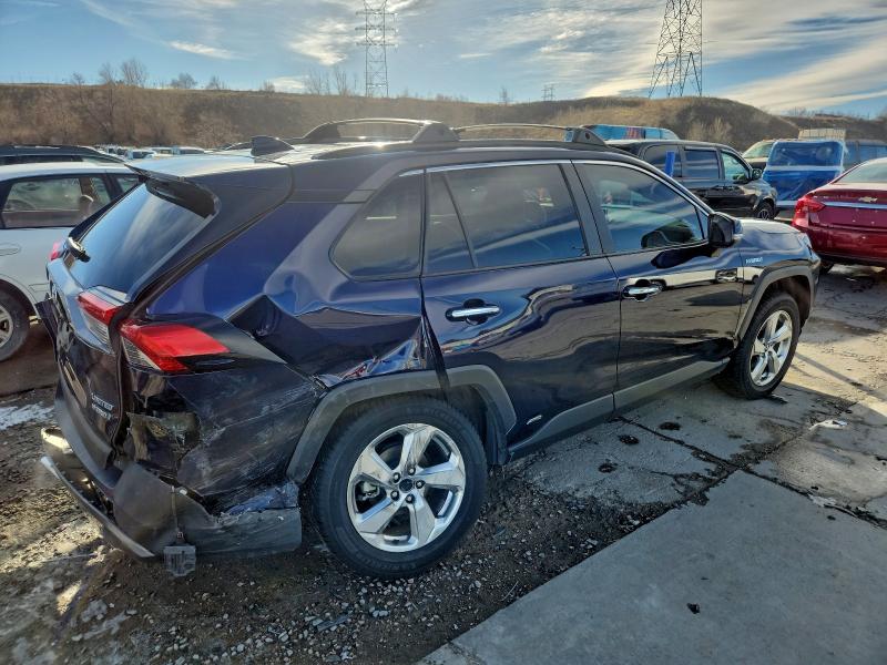 Фото 3 - TOYOTA RAV4