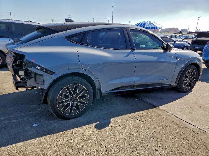 Фото 3 - FORD MUSTANG