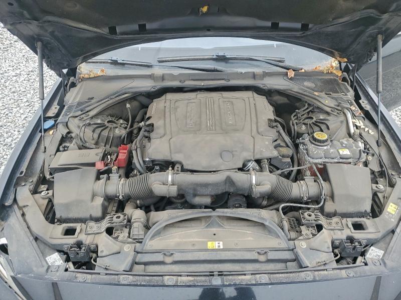 Фото 11 - JAGUAR XE