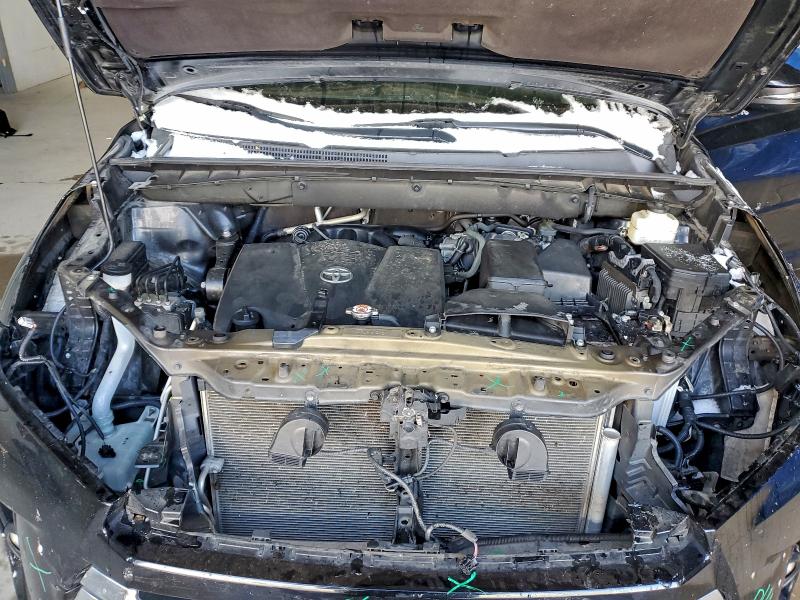 Фото 12 - TOYOTA HIGHLANDER