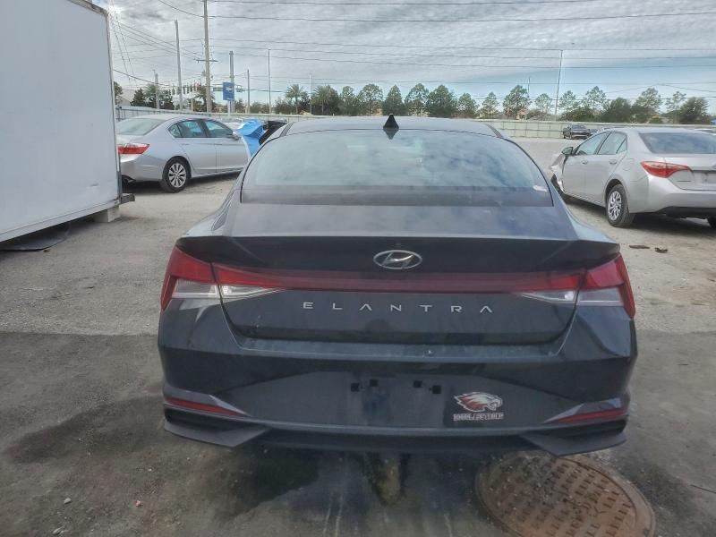 Фото 6 - HYUNDAI ELANTRA