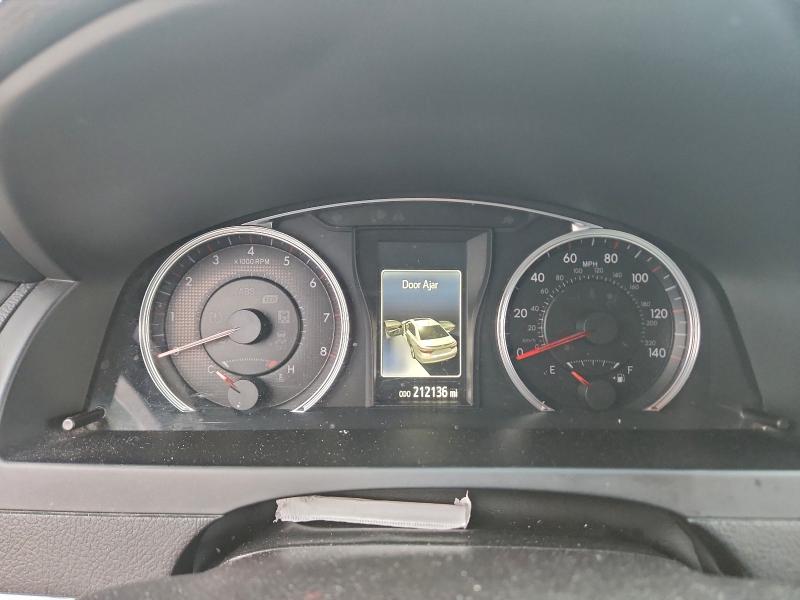 Фото 9 - TOYOTA CAMRY