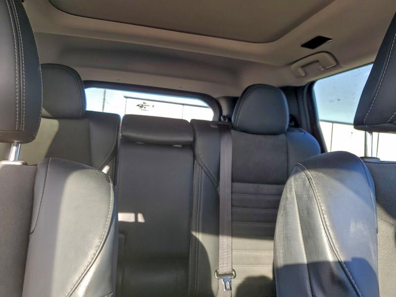 Фото 10 - MITSUBISHI OUTLANDER