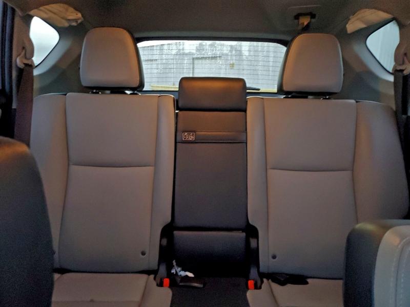 Фото 10 - TOYOTA RAV4