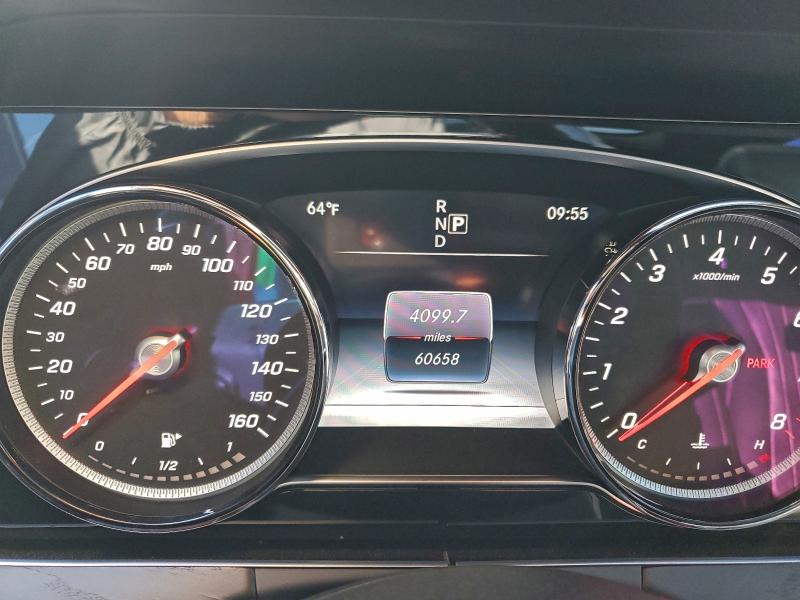 Фото 9 - MERCEDES-BENZ E-CLASS