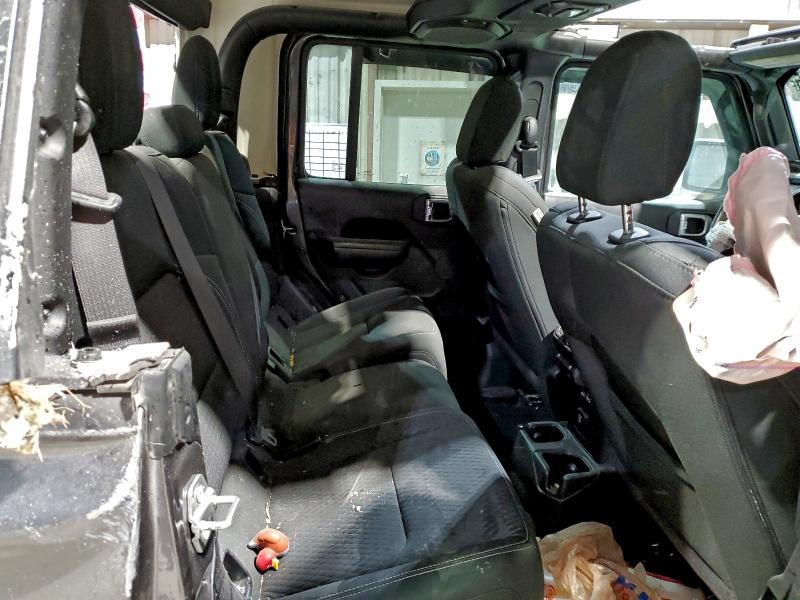 Фото 10 - JEEP GLADIATOR