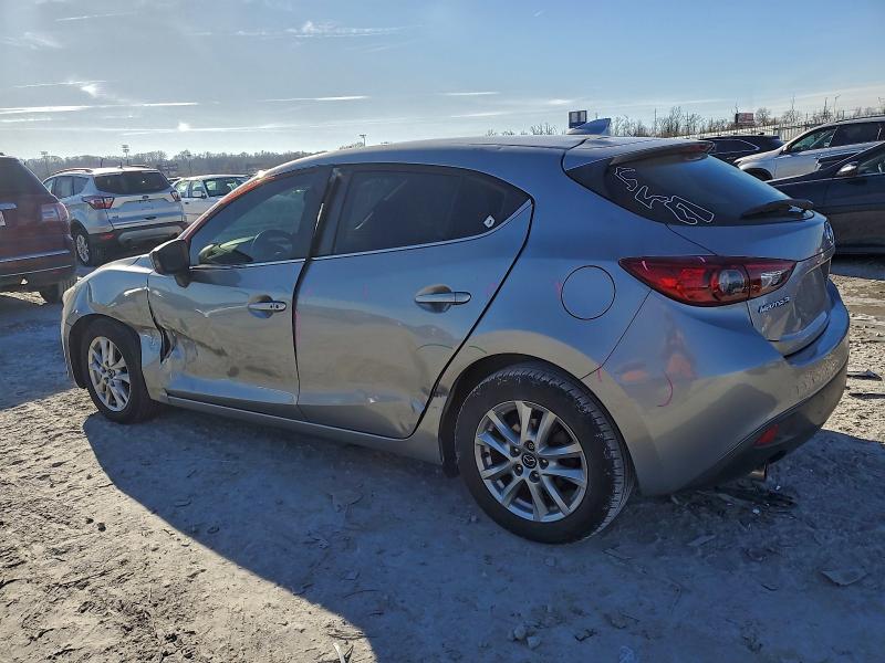 Фото 2 - MAZDA 3