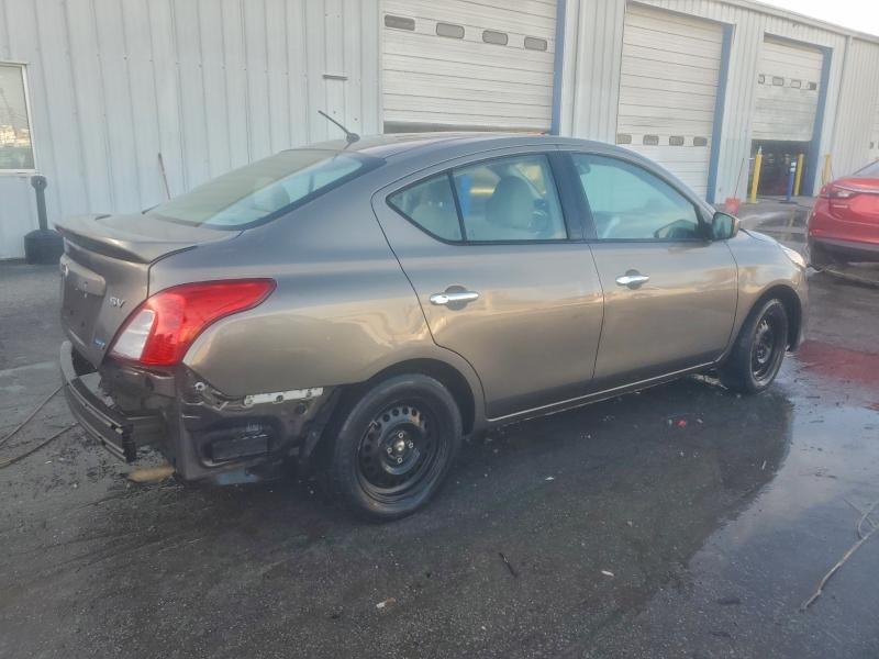 Фото 3 - NISSAN VERSA