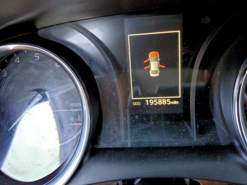 Фото 9 - TOYOTA CAMRY