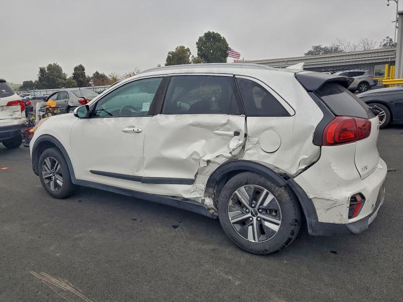 Фото 2 - KIA NIRO