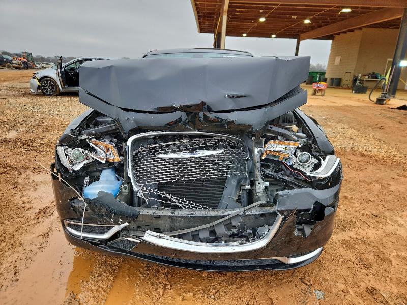 Фото 5 - CHRYSLER 300