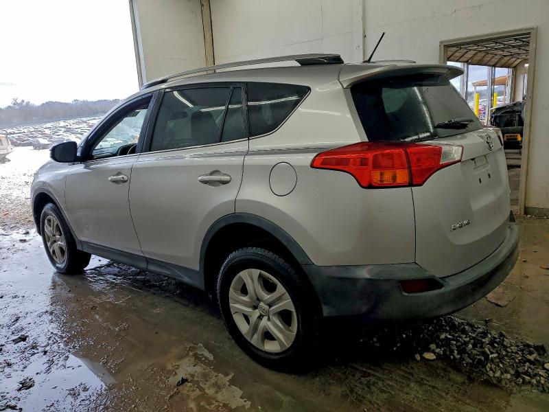 Фото 2 - TOYOTA RAV4