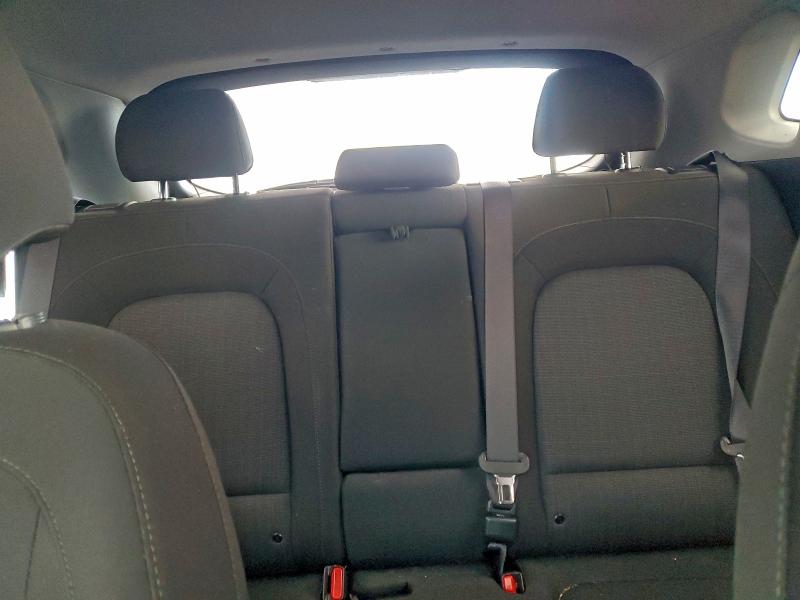 Фото 10 - HYUNDAI KONA