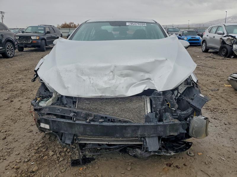 Фото 5 - HYUNDAI ELANTRA