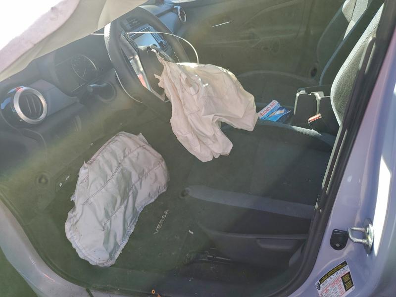 Фото 7 - NISSAN VERSA