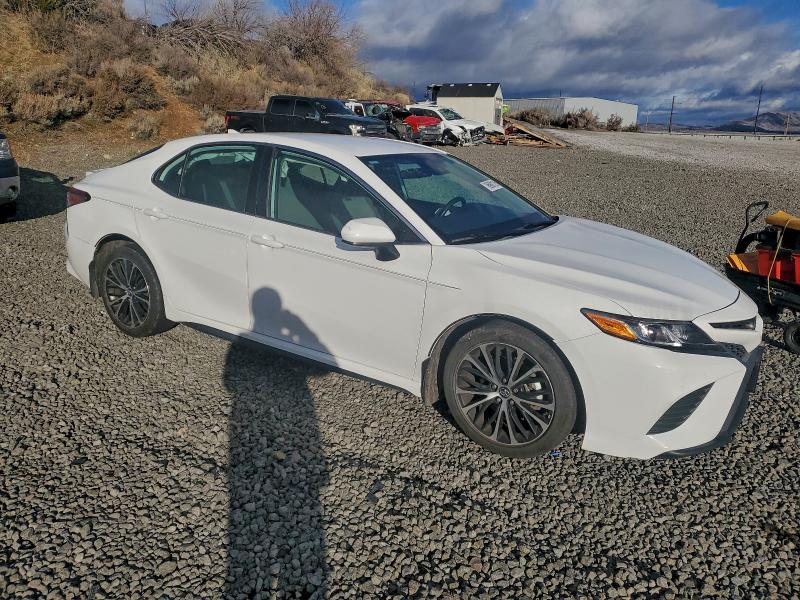 Фото 4 - TOYOTA CAMRY