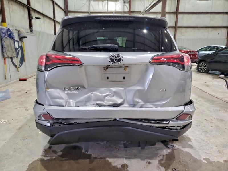 Фото 6 - TOYOTA RAV4