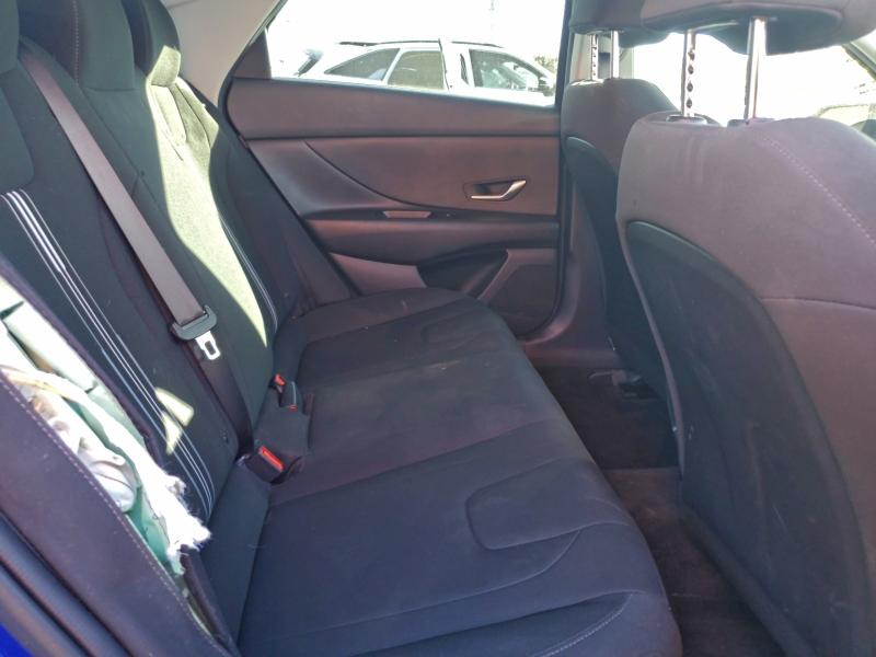 Фото 10 - HYUNDAI ELANTRA