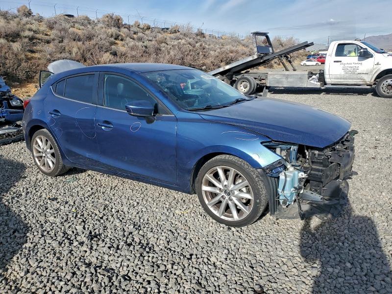 Фото 4 - MAZDA 3