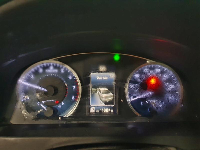 Фото 9 - TOYOTA CAMRY