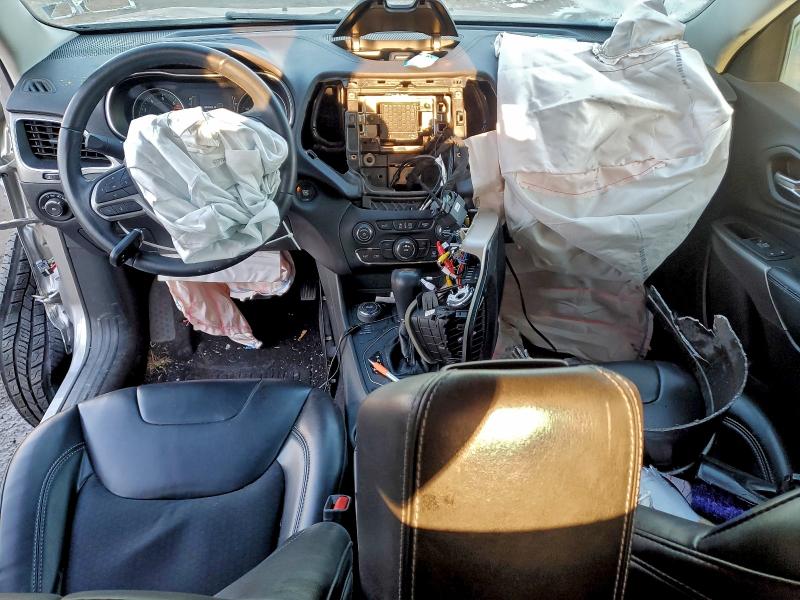 Фото 8 - JEEP GRAND CHER