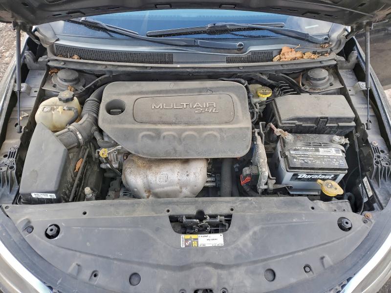 Фото 11 - CHRYSLER 200