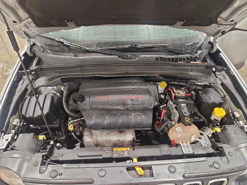 Фото 11 - JEEP RENEGADE