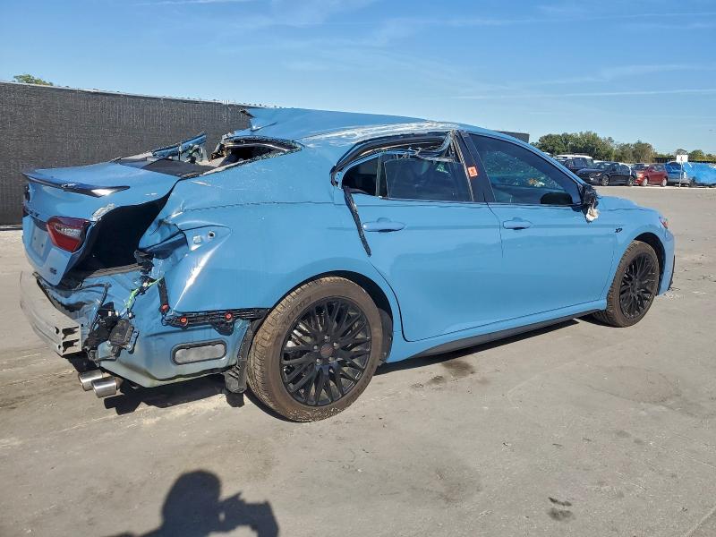 Фото 3 - TOYOTA CAMRY