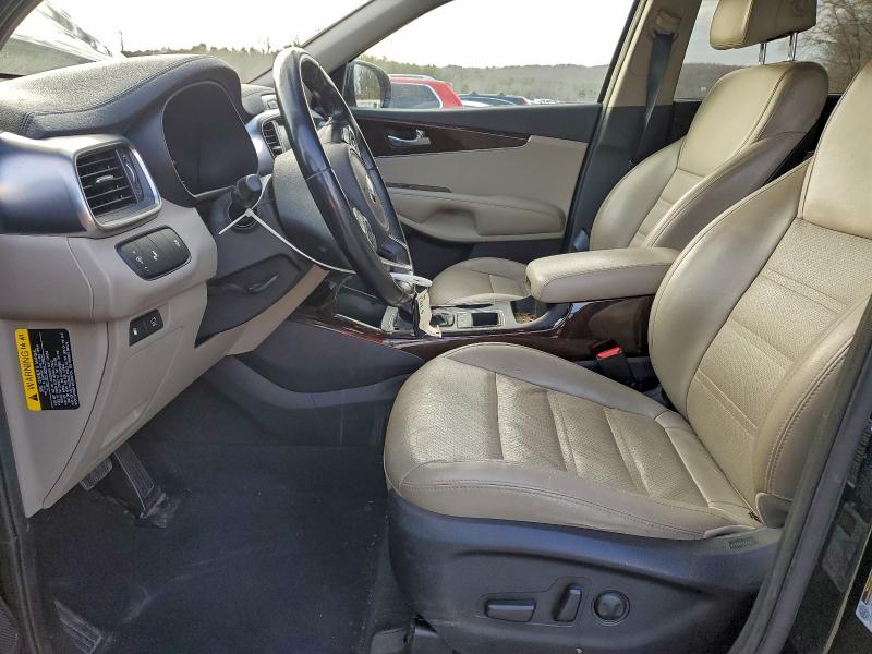 Фото 7 - KIA SORENTO