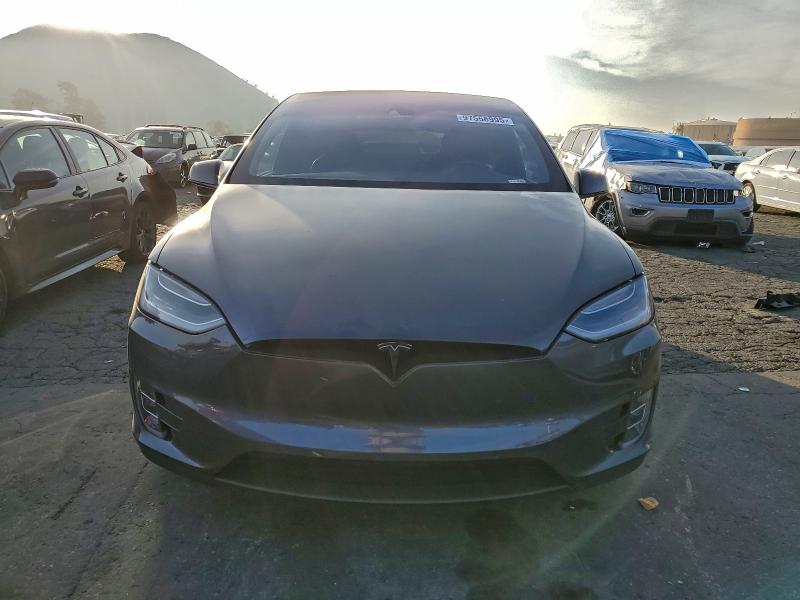 Фото 5 - TESLA MODEL X