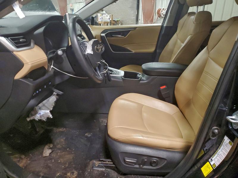 Фото 7 - TOYOTA RAV4