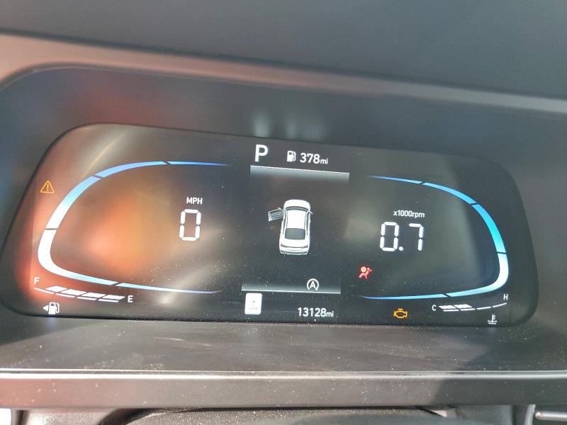 Фото 9 - HYUNDAI ELANTRA